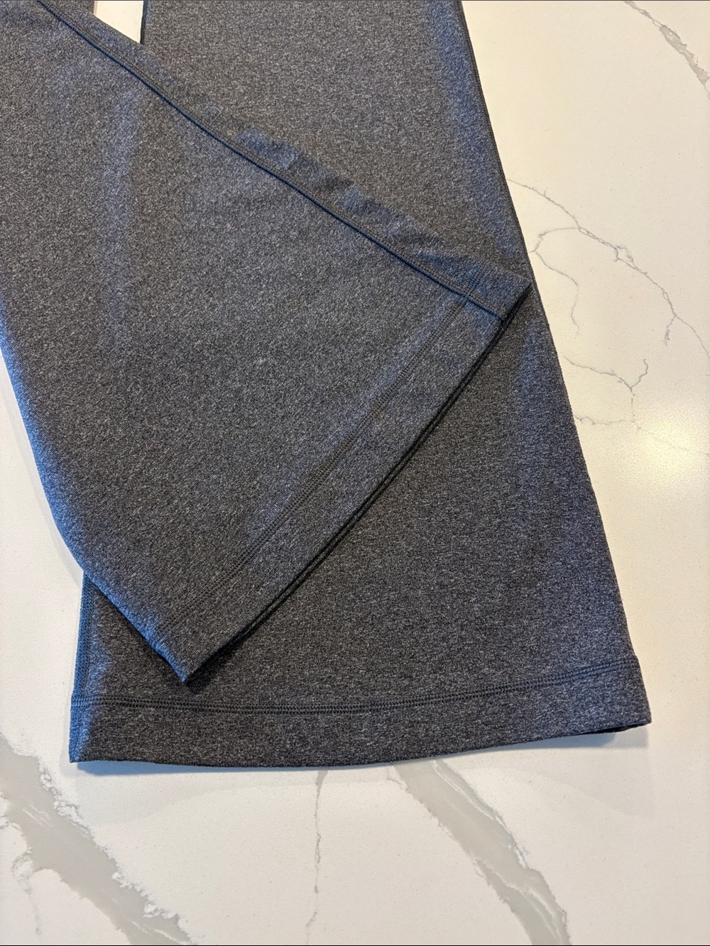 Lululemon Groove Pant Flare 32” ~ 8 ~ Heathered Black - Picture 2 of 13